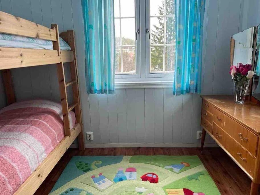 Frittliggende I Flott Turterreng Holiday home *